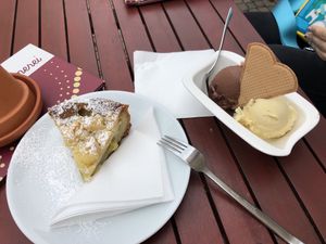 vegan rhubarb cake and soy ice cream  at Eistraumerei in Leipzig