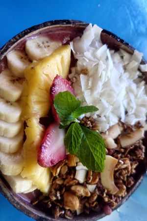 Berry Smoothie Bowl at Omang Omang in Manggis