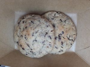 Vegan cookies at Vegan Bowls in Barcelona