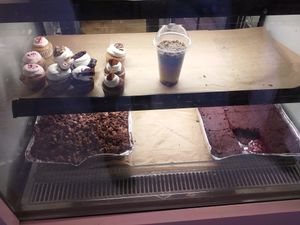 Vegan baker at Vegan Bowls in Barcelona