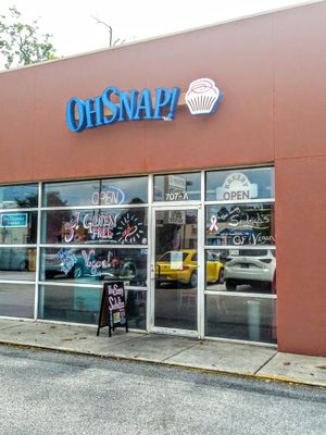 Store front at Oh Snap! Cupcakes in Pensacola