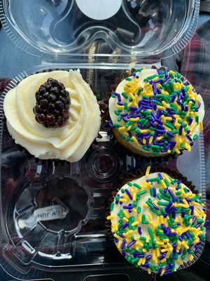 Funfetti and vanilla cupcakes at Oh Snap! Cupcakes in Pensacola