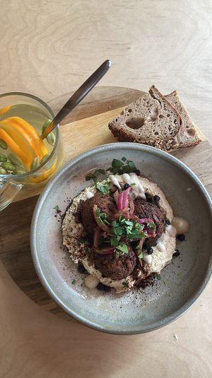 Loaded hummus  at GYS - Amsterdamsestraatweg in Utrecht