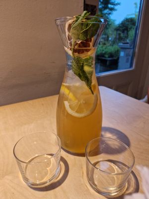 Vlierbloesem-citroen limo at GYS - Amsterdamsestraatweg in Utrecht