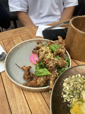 Truffle mushrooms
Gefrituurde oesterzwammen, truffle mayonaise, Parmezaanse kaas, basilicum. Many peoples favorite  at GYS - Amsterdamsestraatweg in Utrecht