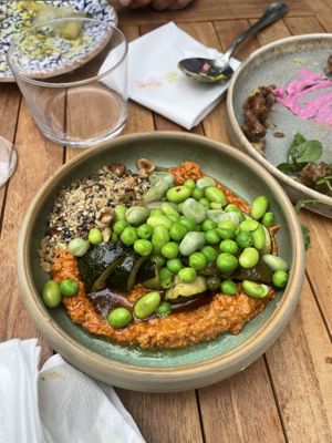 Grilled veggies a la Catalan
Barbecue veggies, no-waste hot honey, romescosaus, hazelnoot. Truly delightful dish   at GYS - Amsterdamsestraatweg in Utrecht