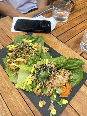 Bulgogi bites
Bulgogi bloemkool chunks, kimchi mayonaise, cheddar saus, komkommer, wortel-kool pickle, no-waste furikake. Refreshing flavors  at GYS - Amsterdamsestraatweg in Utrecht