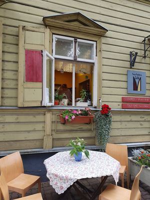 Window to the kitchen at Gildi Toidukoda Metsikud Maitsed in Parnu