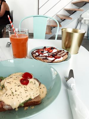 brunch at Citrus Coffee in Caldas Da Rainha