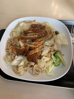 M7/2 Gebratene Nudeln mit „Ente"  at Formosa Food in Vienna