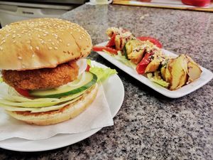 XL-Burger and Skewer at Formosa Food in Vienna