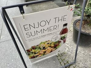 sign at Dean & David - Friedrichstr in Berlin