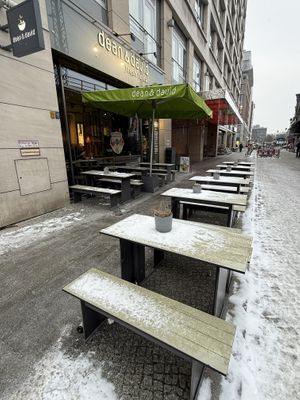 seating  at Dean & David - Friedrichstr in Berlin
