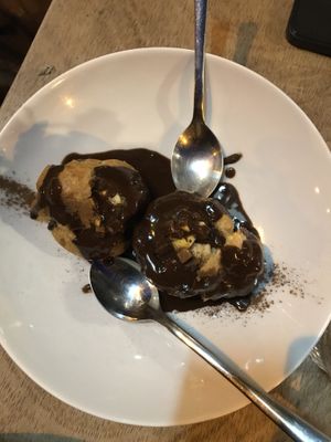 Profiteroles   at Table Metis in Paris