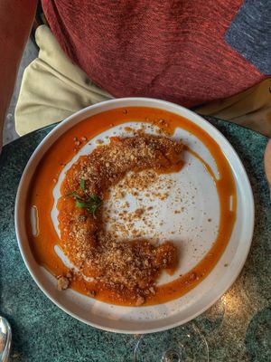 Mango crumble  at Table Metis in Paris