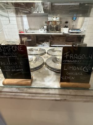 Vegan options  at Gelato San Lorenzo in Rome