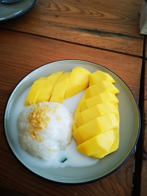 Small Mango sticky rice 15K kip at Happy Mango in Vang Vieng