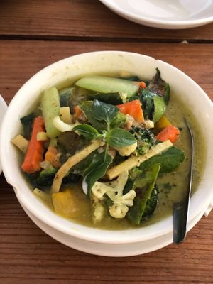 Green curry at Happy Mango in Vang Vieng
