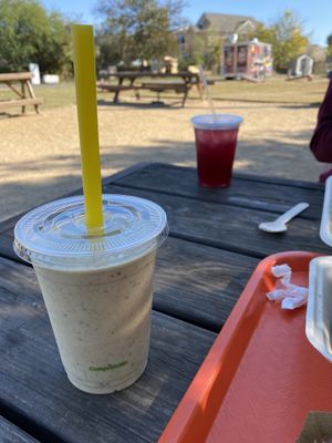 Smoothies and tea at Go Vegan San Antonio in San Antonio