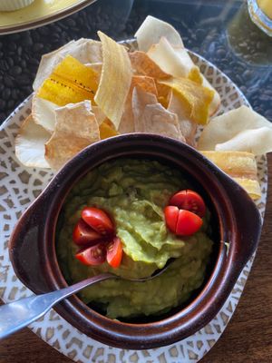 Appetizer (Guacamole - SO DELICIOUS) at Sibu Cafe in Uvita