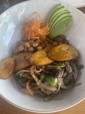 Plato vegano 🌱 😍  at Sibu Cafe in Uvita