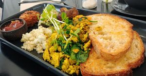 Big breakfast at Chelle's Soulfood in Officer