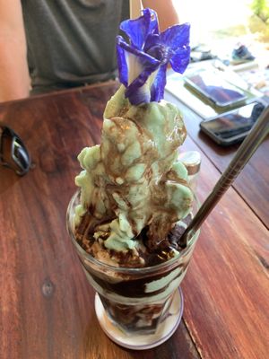 Mint chocolate shake at Blossom Cafe in Pai