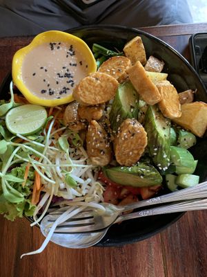Bowl with tempeh at Blossom Cafe in Pai