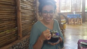 Smile after one taste at Blossom Cafe in Pai