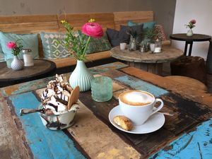 Leckere Eisbecher at Meine Kleine Eiszeit in Berlin