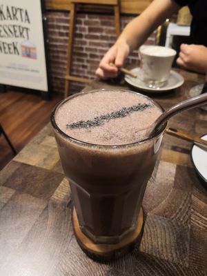 Chocolate oatshake at Rumah Juliet in Jakarta