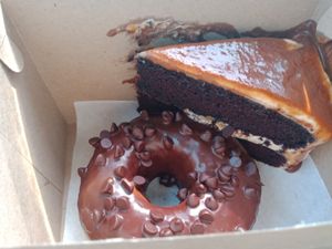 Salted Caramel Cake & Double Chocochip Doughnut at Rumah Juliet in Jakarta