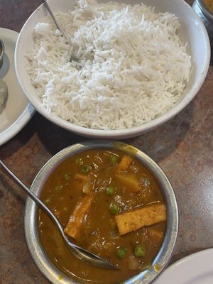  Matar Tofu  at Everest on Grand in St Paul