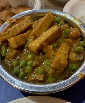 Matar Tofu at Everest on Grand in St Paul