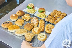 Photo taken by JB Go Where 📸 at No Meat Recipe Bakerway Cafe in Skudai