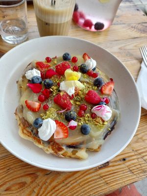 Vanilla pancakes at Meraki Market Cafe in Paphos