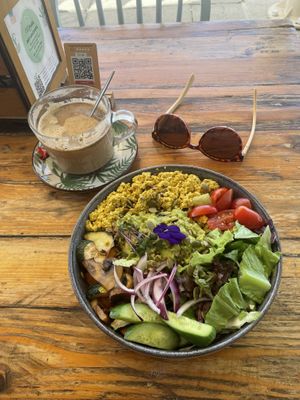 scrambled tofu bowl  at Meraki Market Cafe in Paphos