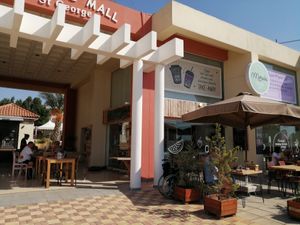 Outside looking towards the café 👍🏻☀️ at Meraki Market Cafe in Paphos