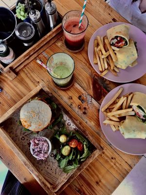 All GF !! Burger and wraps are extra tasty and the slaw is TO DIE FOR ! at Meraki Market Cafe in Paphos