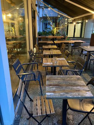  at La Pile d'Assiettes in Saint-jean-de-luz