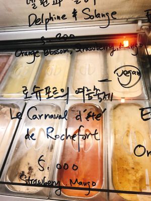 Strawberry & Mango vegan  at Fell and Cole in Seoul