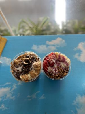 Monkey bowl on left  at The Sunrise Shack - Honolulu in Honolulu