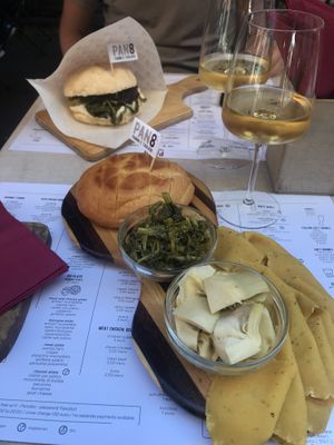 they became more expensive this year! everything in this picture plus one more vegan salami was for 39€ (the sandwich is gluten free, the other bread is regular) at Pan8 in Bologna