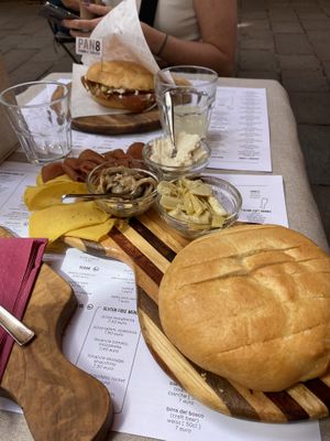 Vegan Teller at Pan8 in Bologna