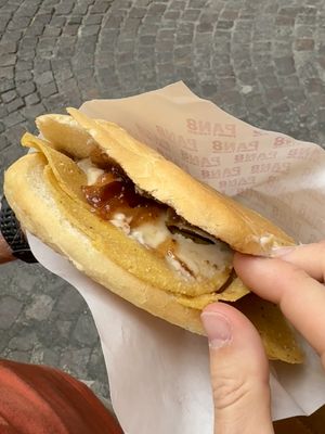 Sbilsga (very nice vegan Gorgonzola)  at Pan8 in Bologna