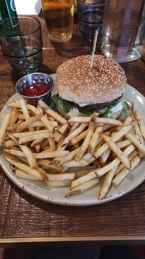 Gamli burger vegan version at Gamli Bærinn in Myvatn