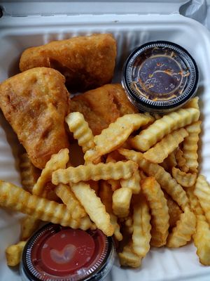 Phish n chips. Comes w ketchup and sweet n sour at TNK Vegan Cafe in Modesto