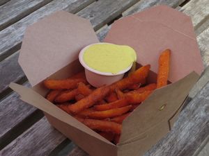 Sweet potato fries with sauce (vegan) at QualiLife Green - Food Truck in Saarbrucken