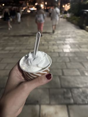Lemon sorbet   at Icy Bar in Hvar