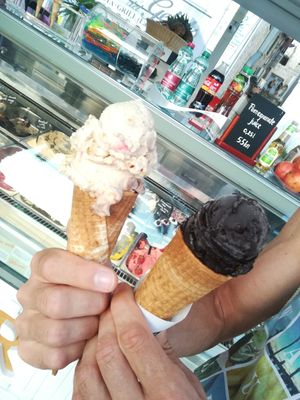 Hazelnut & dark chocolate at Icy Bar in Hvar